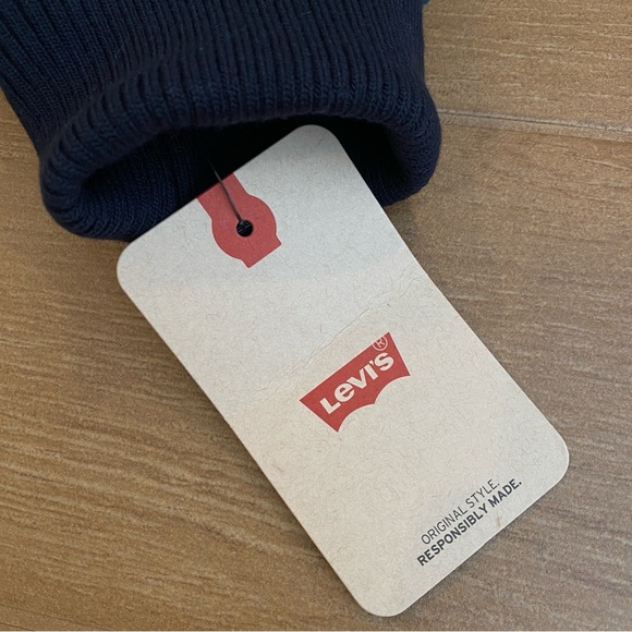 Levi's Women's Cinch Waist Puffer Jacket - Picture 8 of 13